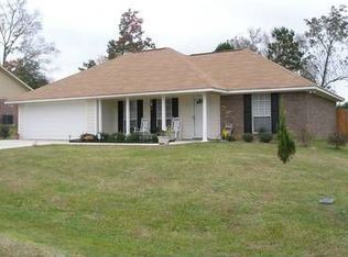 127 Hamilton Dr, Hazlehurst, MS 39083