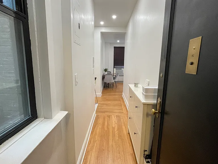 205 W 54th St #8G — Photo 11