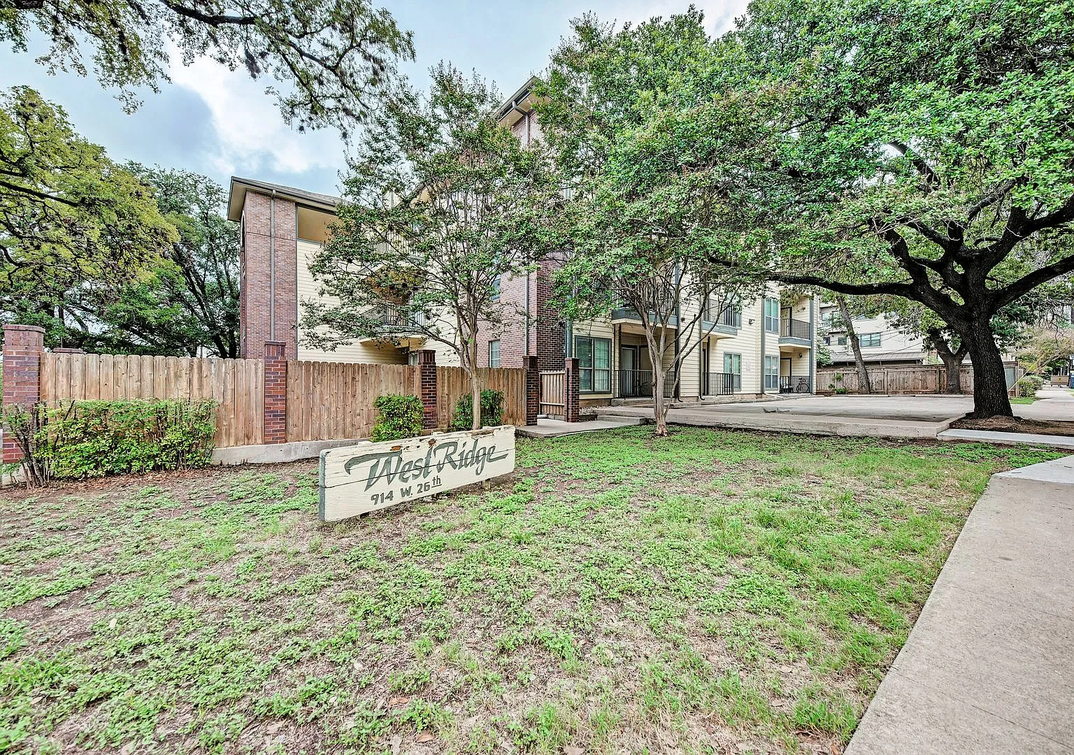 Prelease 8/15/2027 2 Bed 2 Bath — Photo 1
