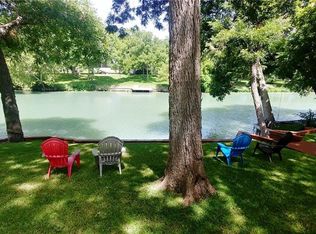 718 Gloria Dr, Seguin, TX 78155