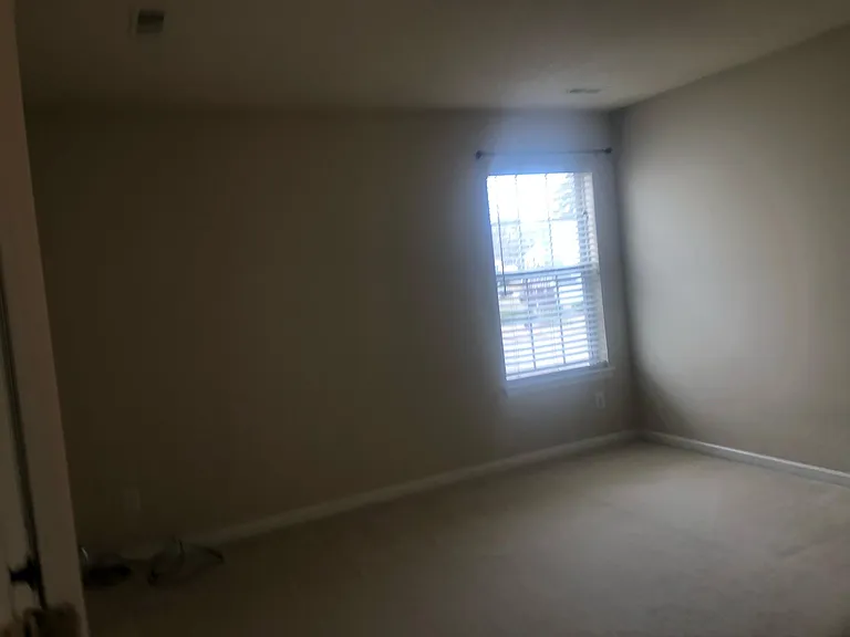 825 Chapin Wood Dr — Photo 7