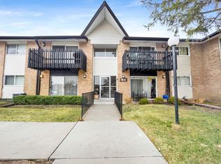 16A Kingery Quarter APT 104, Willowbrook, IL 60527