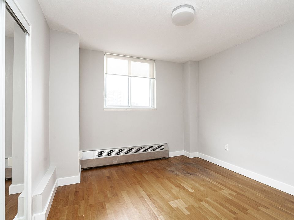 1st image of 230 Oak St #50025A-305
