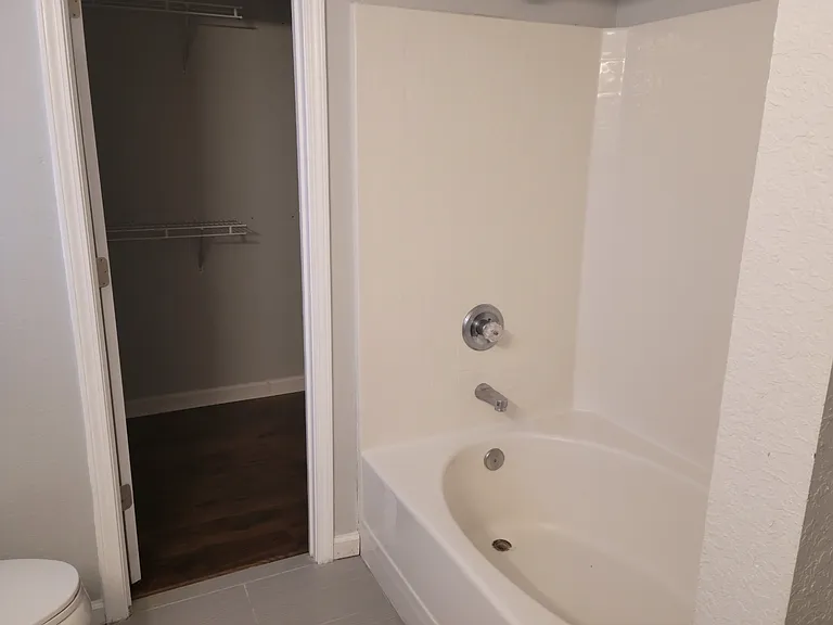 401 Redington Way — Photo 13