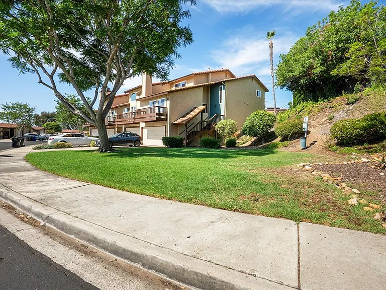 7039 Camino Pacheco — Photo 25