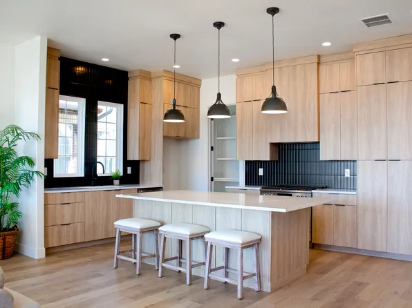 11383 S Watercourse Rd W #206, South Jordan, UT 84009