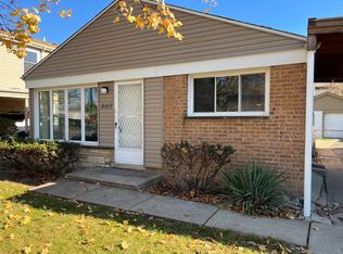 8417 S Scottsdale Ave, Chicago, IL 60652
