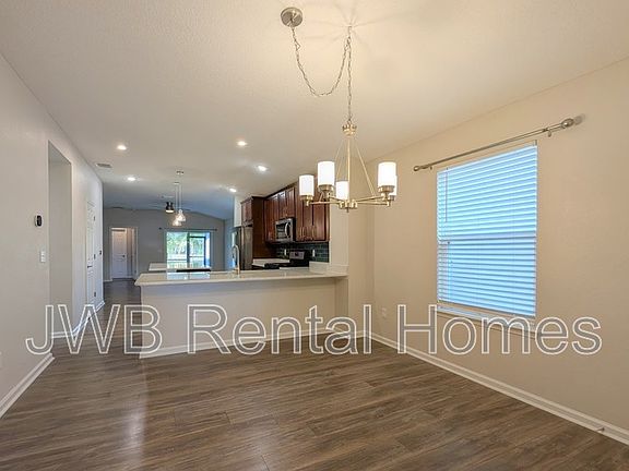 4th image of 13653 Holsinger Blvd