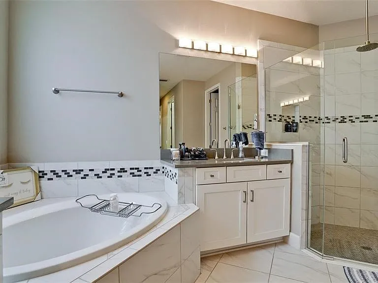 5738 Hydrangea Cir — Photo 8