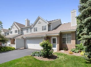 530 Lovell Ave APT 4, Roseville, MN 55113