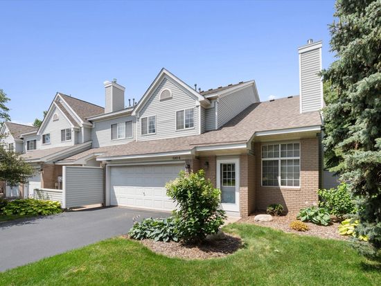 530 Lovell Ave APT 4, Roseville, MN 55113