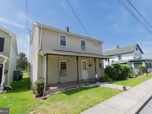 404 S Charles St, Charles Town, WV 25414