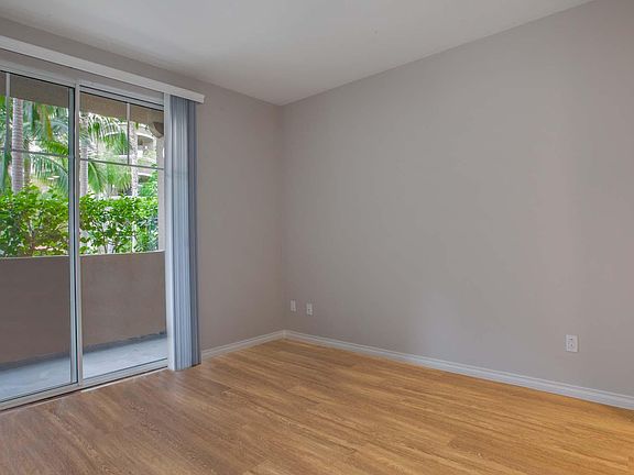 4th image of 5554 W 6th St #3-426