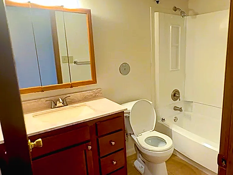Butler Hill Apartments — Photo 26