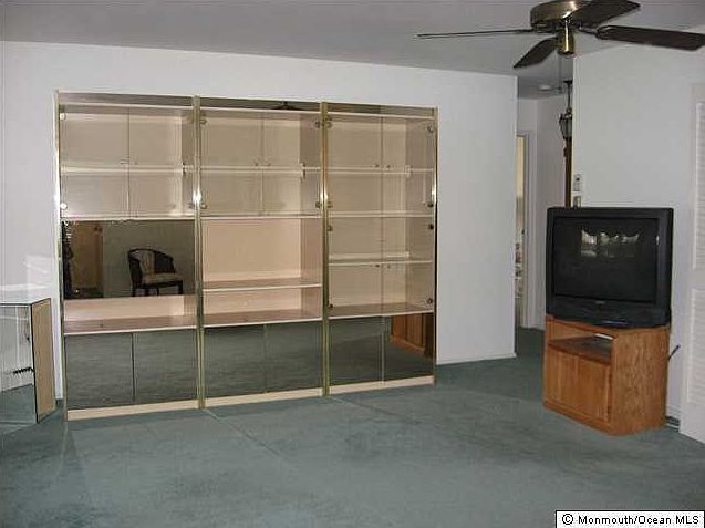 2nd image of 821 Balmoral Court #A