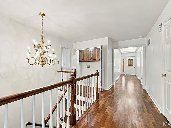 3rd image of 2394 Baxton Way