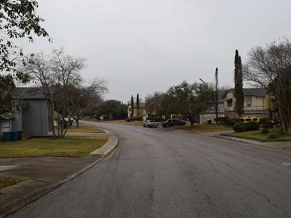 5th image of 3338 Tavern Oaks St