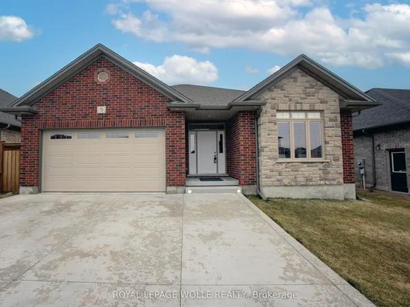 5 Jack Koehler Ln W, Wellesley, ON N0B 2T0