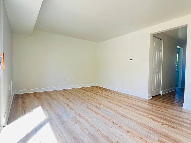 554 Bigelow St — Photo 11