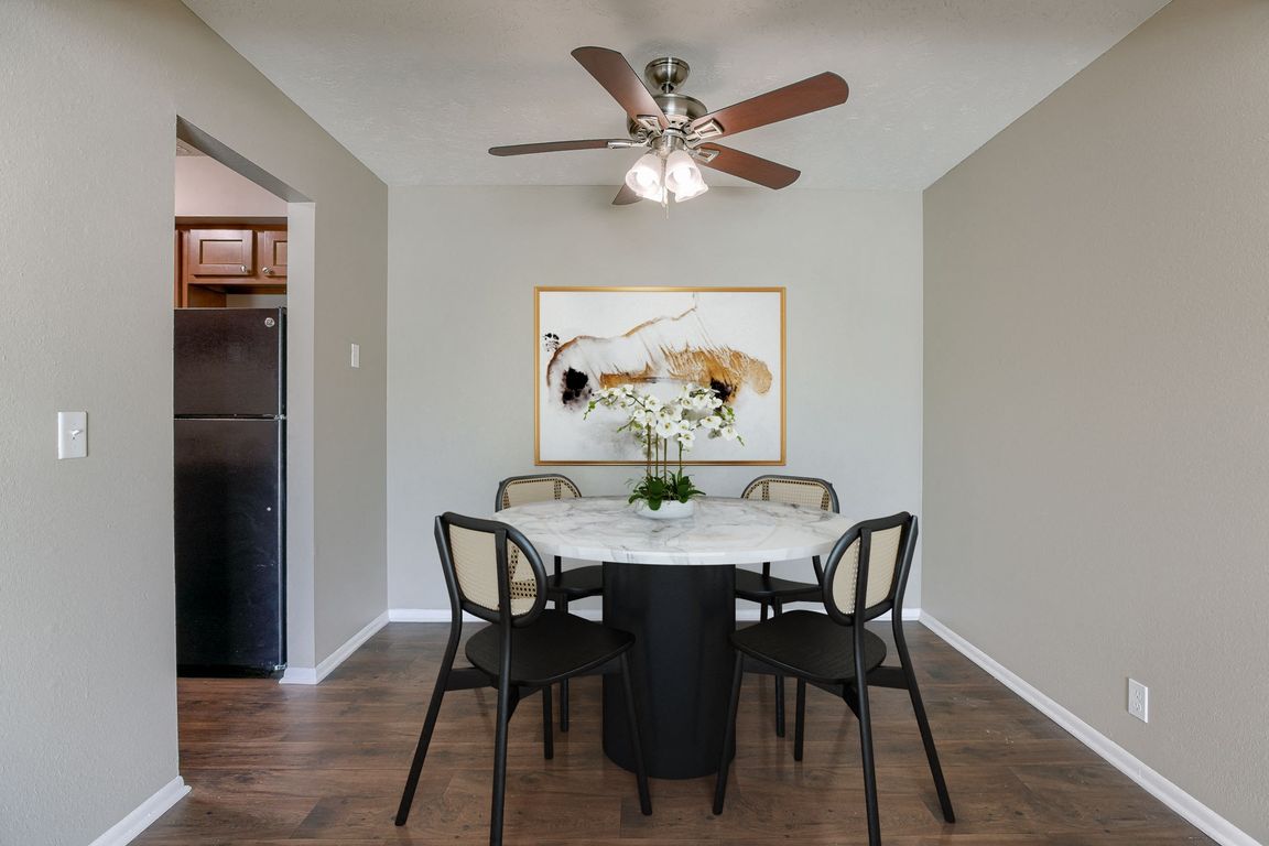 Omaha, NE Evergreen Terrace Apartments | 11A | Dining