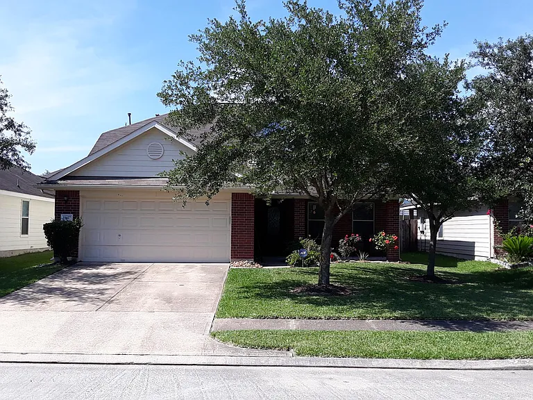 11427 Harbour Lake Ct — Photo 2