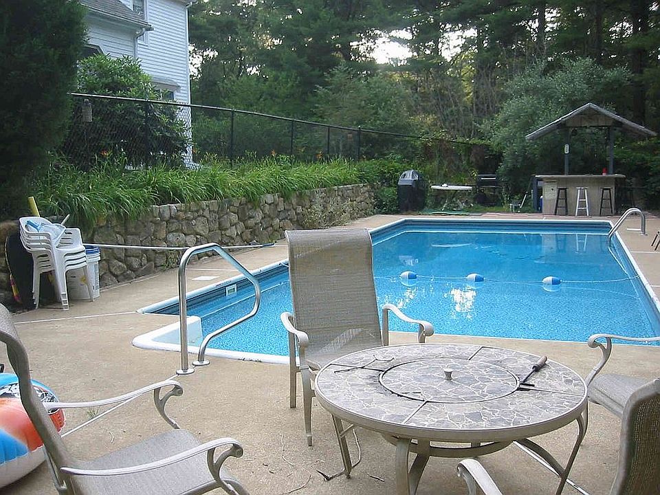 2nd image of 11 Peter Cooper Dr