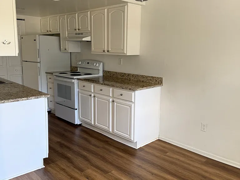 6416 Farrand Ave N #6416 — Photo 3