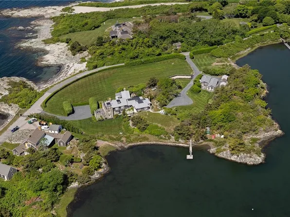 6 Prices Cove Ave, Newport, RI 02840