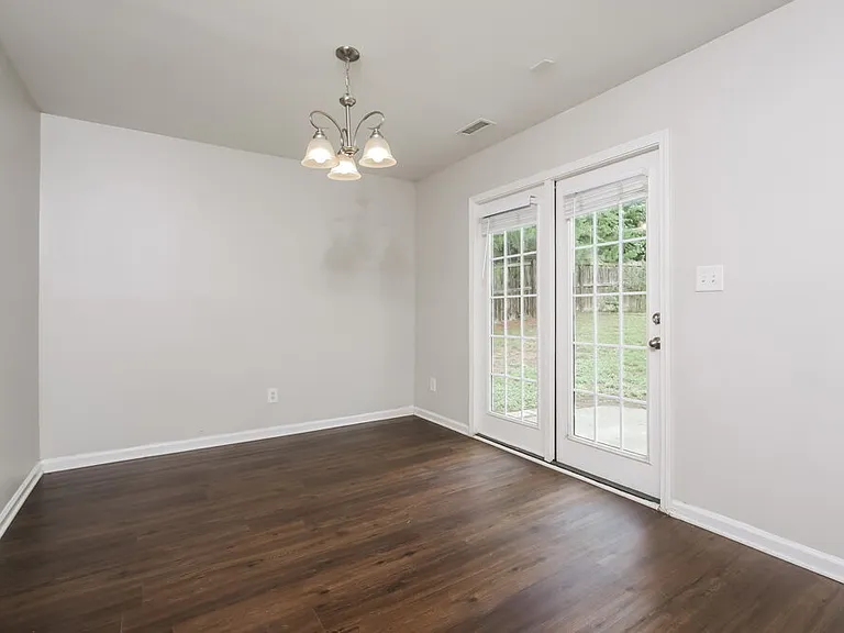 4027 Taylor Oaks Dr — Photo 6