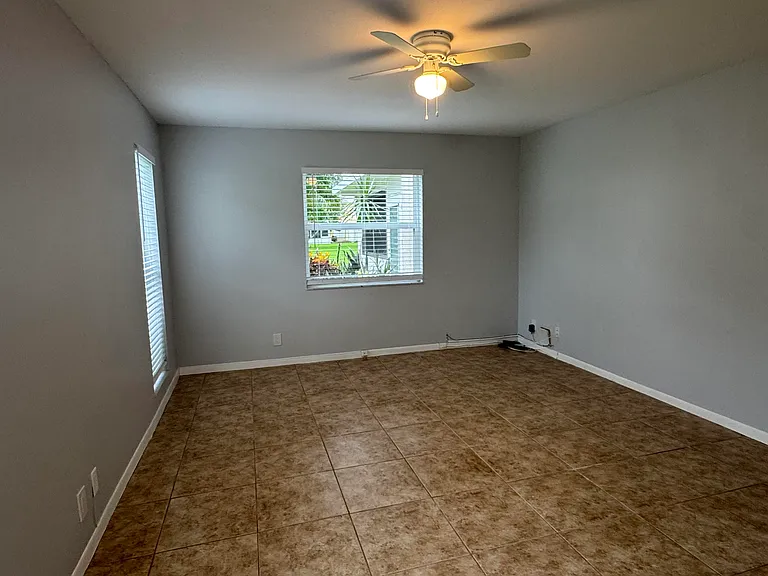 1100 Boxwood Dr #101 — Photo 14