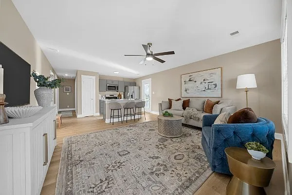 2 bed, 2.0 bath, 1244 sqft, $1,250 — Photo 2