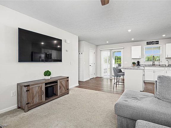 4th image of 5610 Burlington Dr