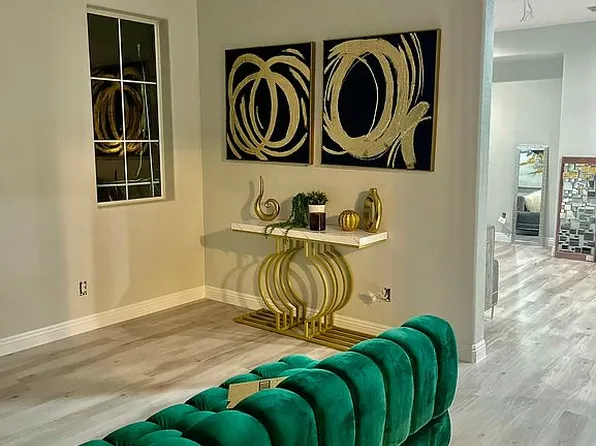 6868 Tropicaire St, Las Vegas, NV 89149