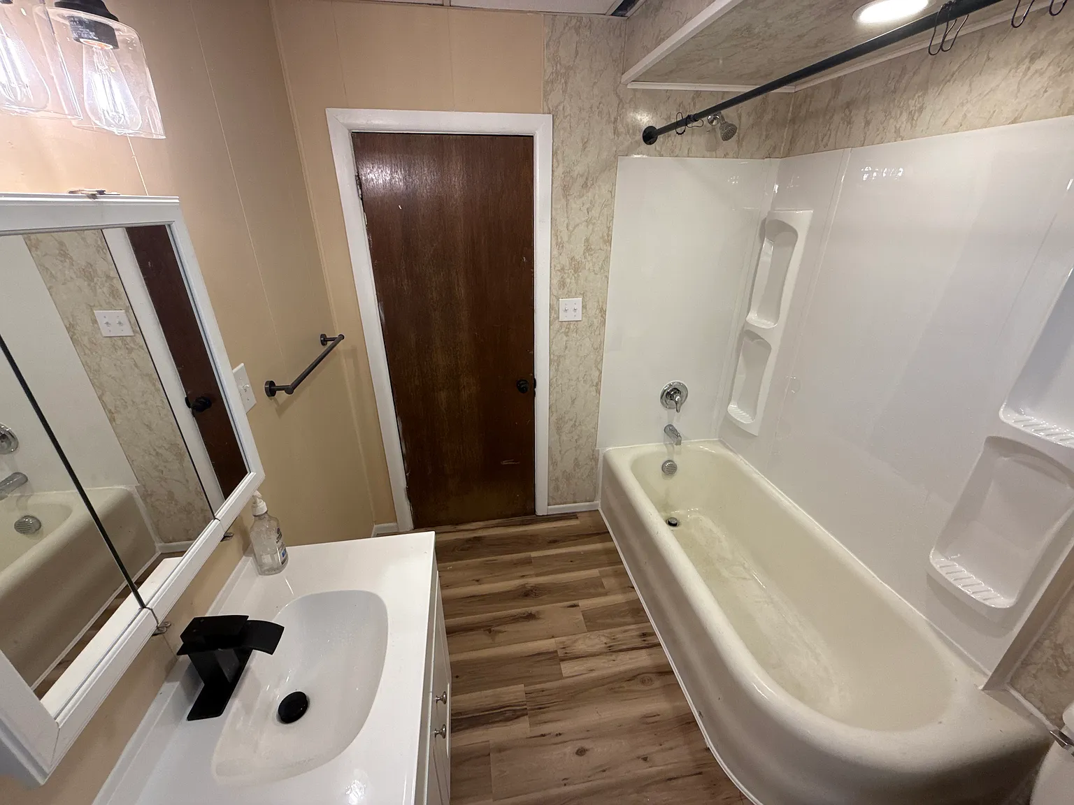 2 bed, $1,550 — Photo 4