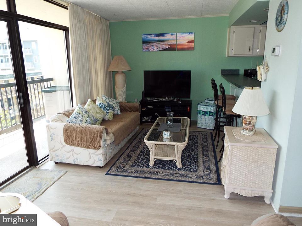 1st image of 12 42nd St Unit 403