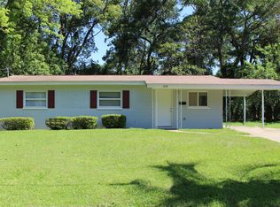 1630 Airport Dr, Tallahassee, FL 32304