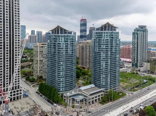 33 Elm Dr W Unit 2102, Mississauga, ON L5B 4M2