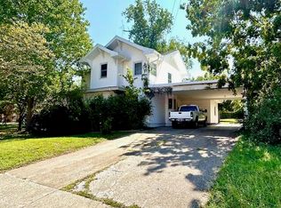 106 W Walnut St, Bolivar, MO 65613