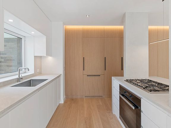 5th image of 425 E 58th St APT 14-G