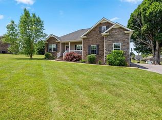 2573 Bowling Green Rd, Scottsville, KY 42164