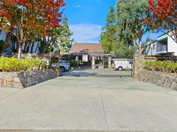 18645 Hatteras St Unit 223, Tarzana, CA 91356