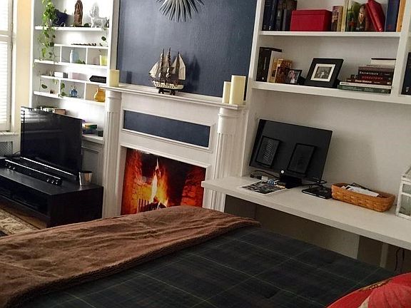 3rd image of 346 W 56th St APT 1A