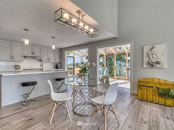 3rd image of 4020 NE Derek Dr