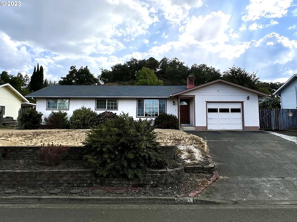1st image of 2200 La Canada Dr