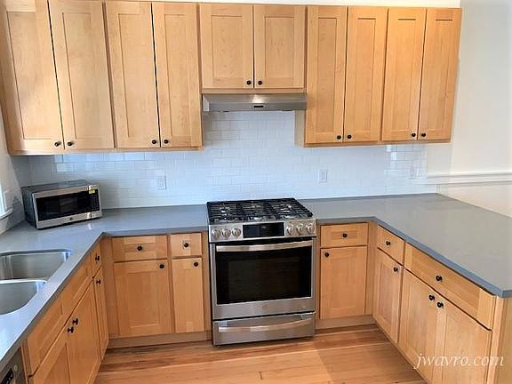 3rd image of 1080 Tennessee St