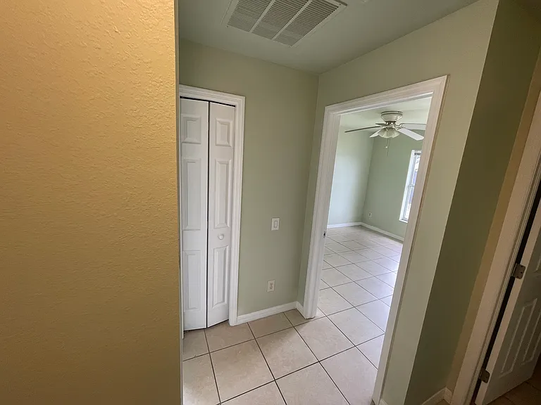 1637 NW 6th Pl — Photo 13