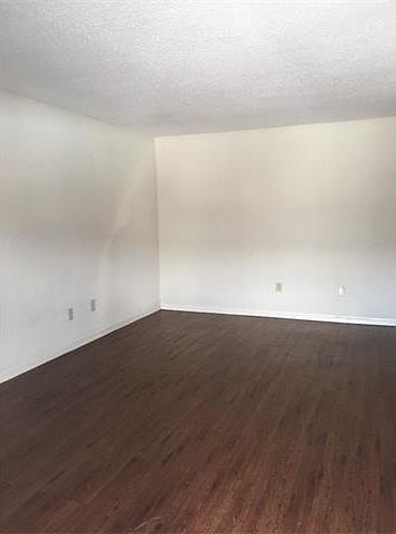 2nd image of 4709 Harmon Ave APT 306