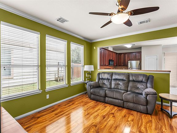 5th image of 7911 Barnes Ridge Ln