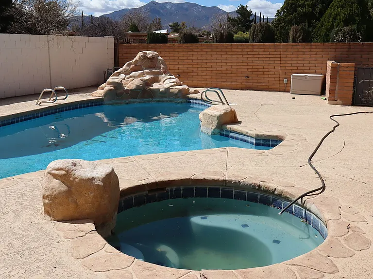 1810 Town And Country Dr — Photo 22