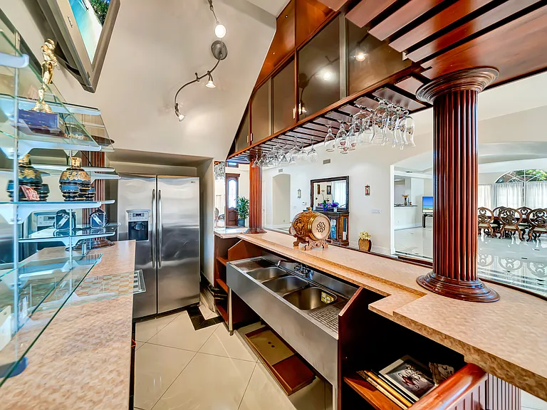 7735 Wilbur Ave — Photo 38
